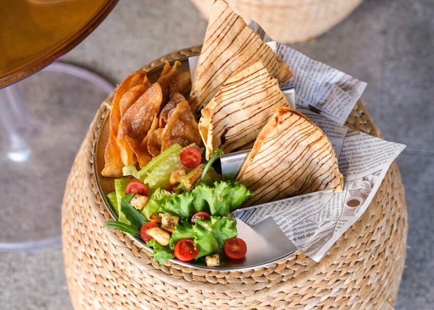 【台中美食】TIKIYALO鐵枝路咖啡交易所｜台中火車站人氣早午餐，來份豐盛的野餐盤感受美好一天 ! - 肉依小姐吃什麼