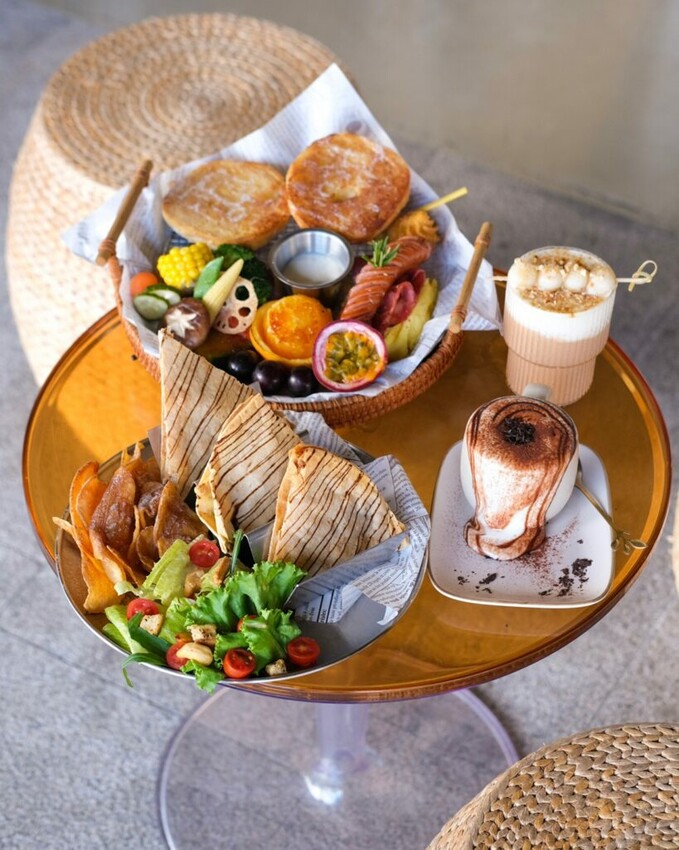 【台中美食】TIKIYALO鐵枝路咖啡交易所｜台中火車站人氣早午餐，來份豐盛的野餐盤感受美好一天 ! - 肉依小姐吃什麼