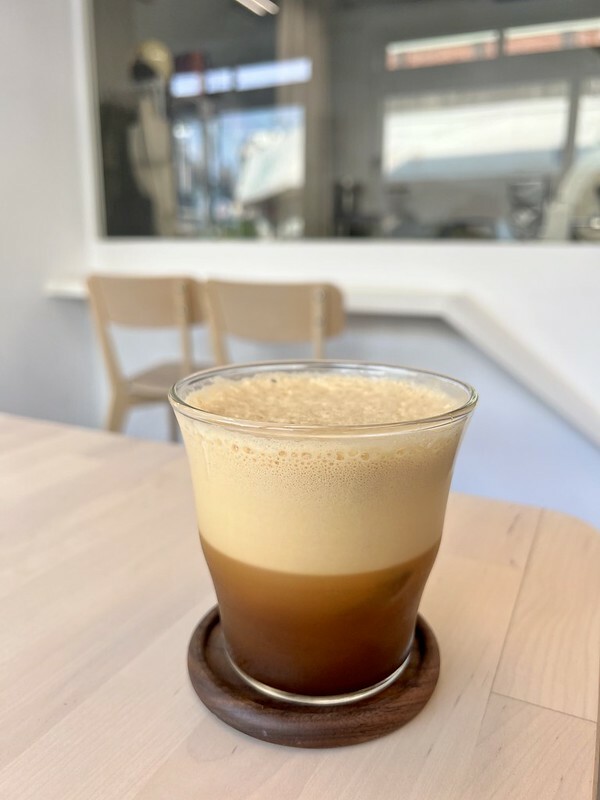 【台灣，桃園市，中壢區】Warm Air - 暖空咖啡，被「割包」耽誤的咖啡店。（中壢美食/中壢咖啡館/中壢刈包）