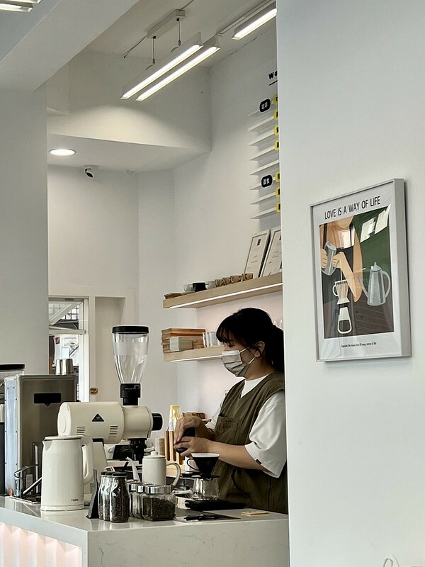 【台灣，桃園市，中壢區】Warm Air - 暖空咖啡，被「割包」耽誤的咖啡店。（中壢美食/中壢咖啡館/中壢刈包）