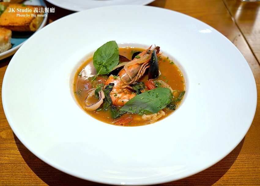 【桃園華泰名品城美食】JK Studio 義法餐廳．情侶約會、家庭聚餐新選擇!