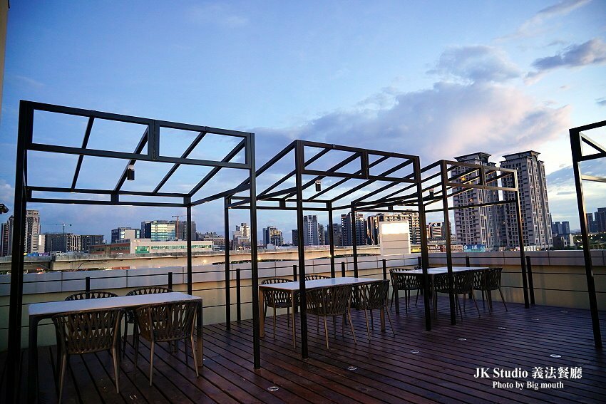 【桃園華泰名品城美食】JK Studio 義法餐廳．情侶約會、家庭聚餐新選擇!