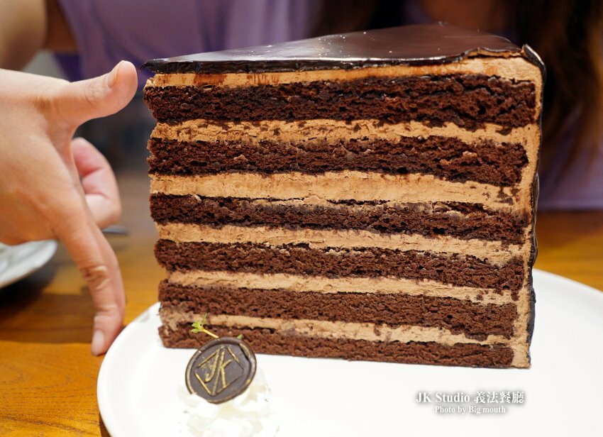 【桃園華泰名品城美食】JK Studio 義法餐廳．情侶約會、家庭聚餐新選擇!