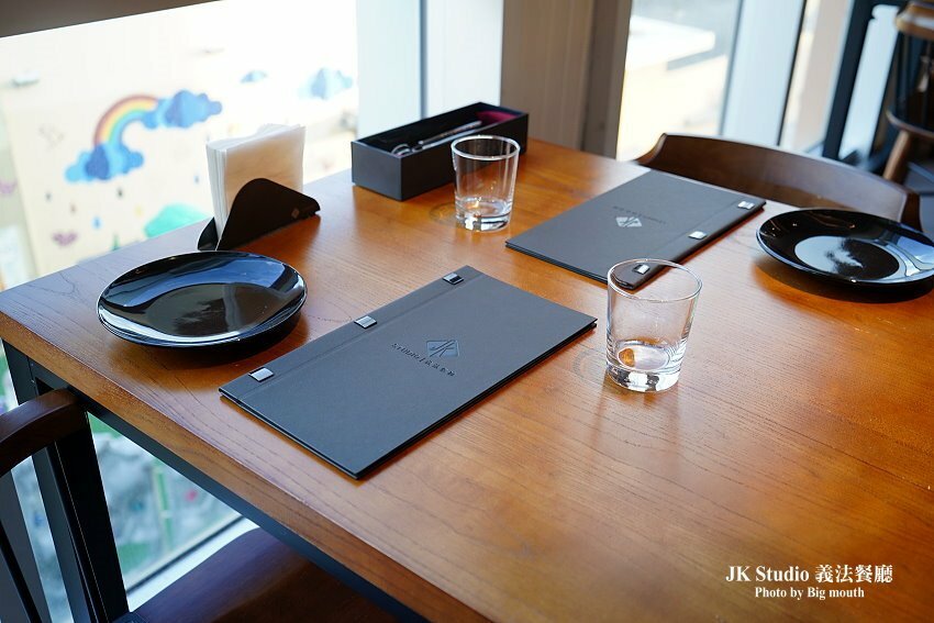 【桃園華泰名品城美食】JK Studio 義法餐廳．情侶約會、家庭聚餐新選擇!