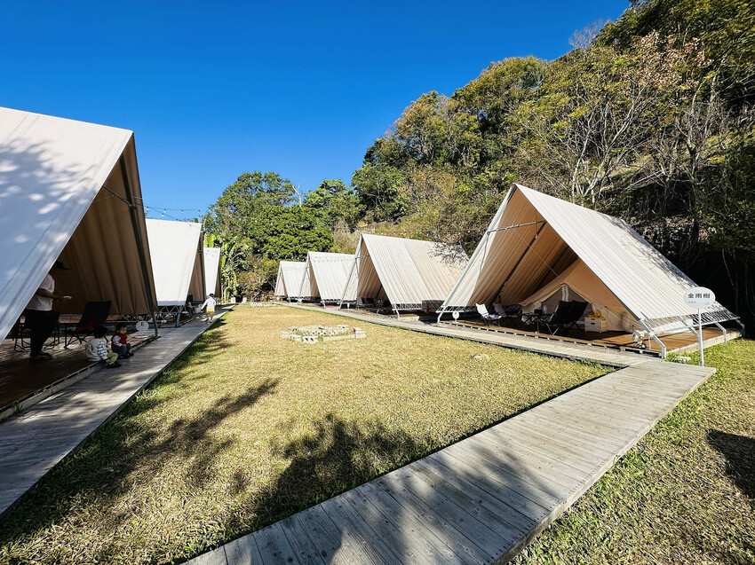 【蟬說：山中靜靜】台中酒桶山豪華秋冬露營，桂花弄帳篷區絕美景