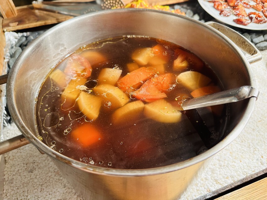 【蟬說：山中靜靜】台中酒桶山豪華秋冬露營，桂花弄帳篷區絕美景