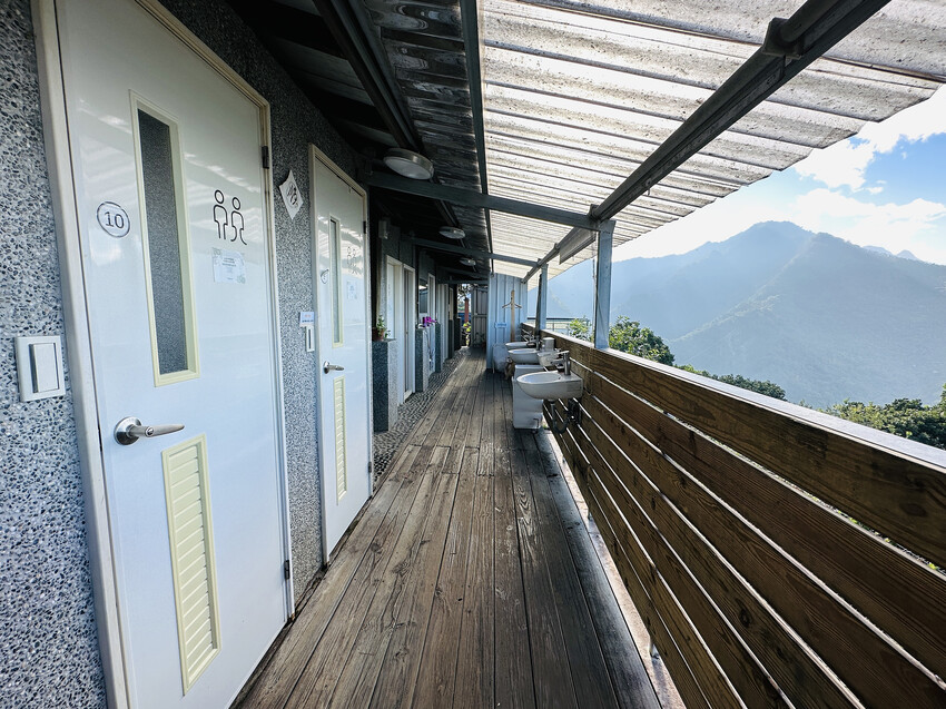 【蟬說：山中靜靜】台中酒桶山豪華秋冬露營，桂花弄帳篷區絕美景