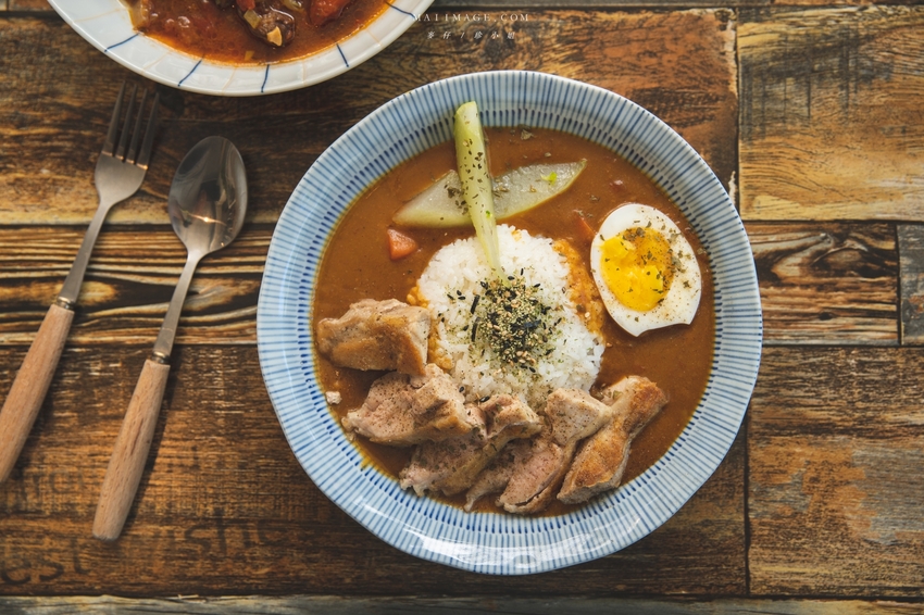 森林系咖啡又一間值得收藏，來這用餐記憶卡要夠，室內室外都超好拍！