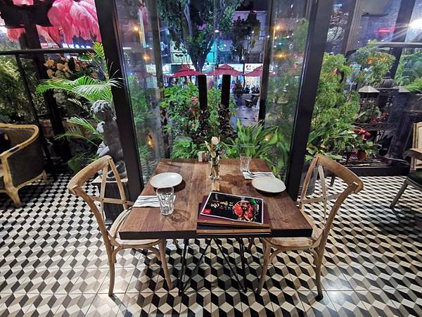 (台中/南屯) Thai J 花園泰式料理- 台中大墩店/爸氣食足 美食雙雄 父親節套餐最佳選擇 - COCO享天下(隆爸妤媽愛白白)