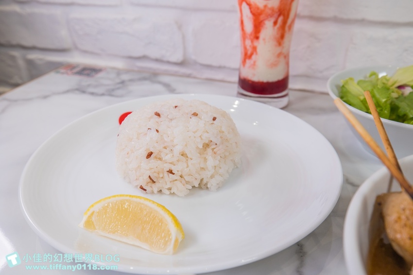 [台北美食]北海道湯咖哩Suage台灣二號店/3款湯底10種主菜290元起/含10種蔬菜還附沙拉和漬菜/獨家限定蝦湯咖哩