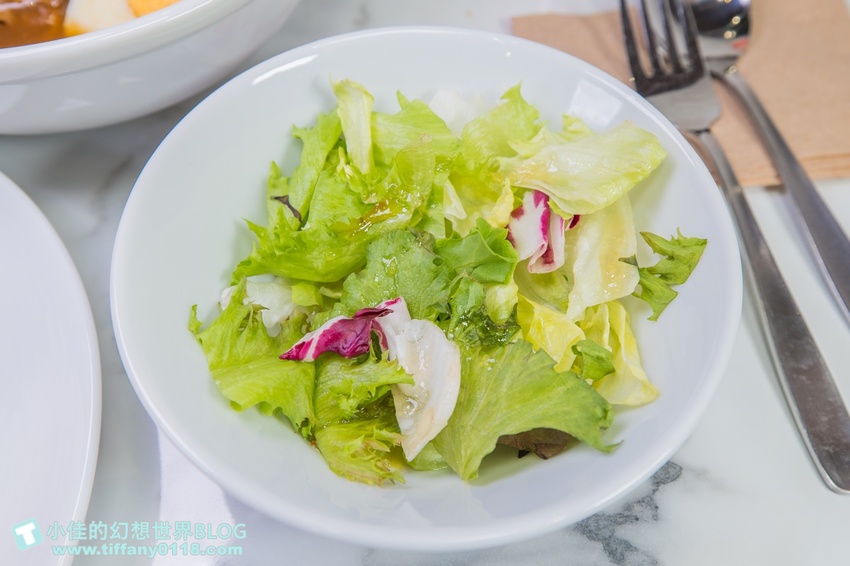 [台北美食]北海道湯咖哩Suage台灣二號店/3款湯底10種主菜290元起/含10種蔬菜還附沙拉和漬菜/獨家限定蝦湯咖哩