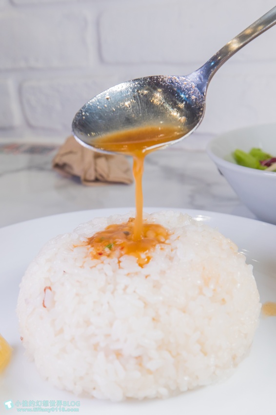 [台北美食]北海道湯咖哩Suage台灣二號店/3款湯底10種主菜290元起/含10種蔬菜還附沙拉和漬菜/獨家限定蝦湯咖哩