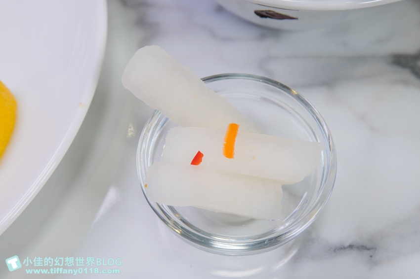 [台北美食]北海道湯咖哩Suage台灣二號店/3款湯底10種主菜290元起/含10種蔬菜還附沙拉和漬菜/獨家限定蝦湯咖哩