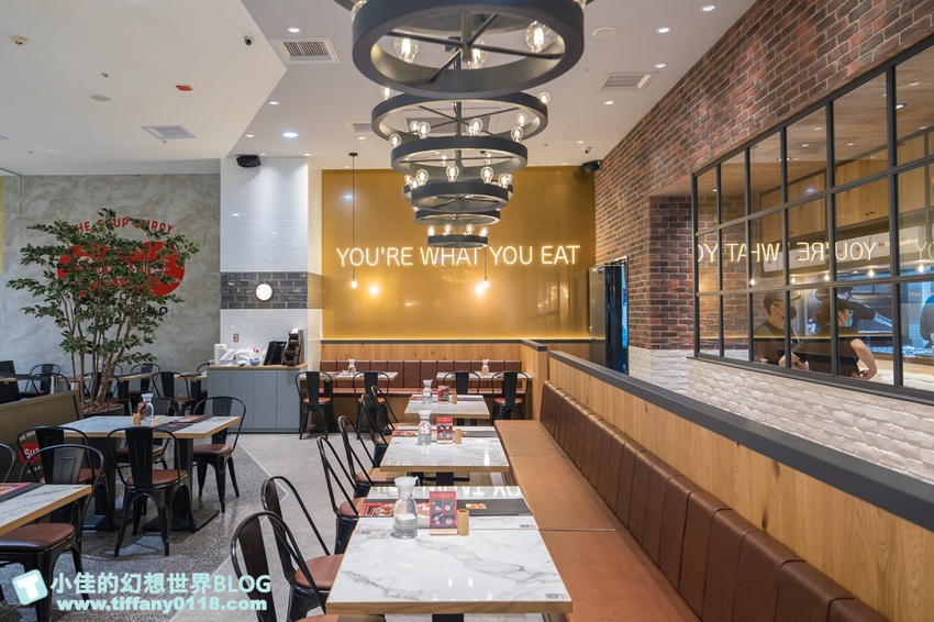 [台北美食]北海道湯咖哩Suage台灣二號店/3款湯底10種主菜290元起/含10種蔬菜還附沙拉和漬菜/獨家限定蝦湯咖哩