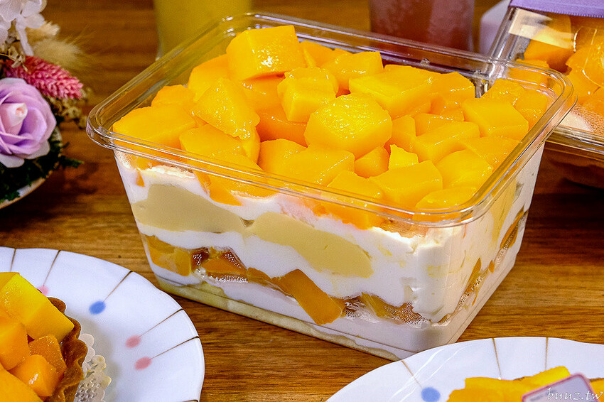 芒果布丁寶盒閃耀光芒，小鍋甜點咖啡芒果季，楊枝甘露甜品也變成裸蛋糕甜點！