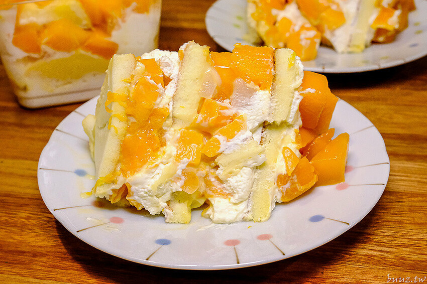 芒果布丁寶盒閃耀光芒，小鍋甜點咖啡芒果季，楊枝甘露甜品也變成裸蛋糕甜點！