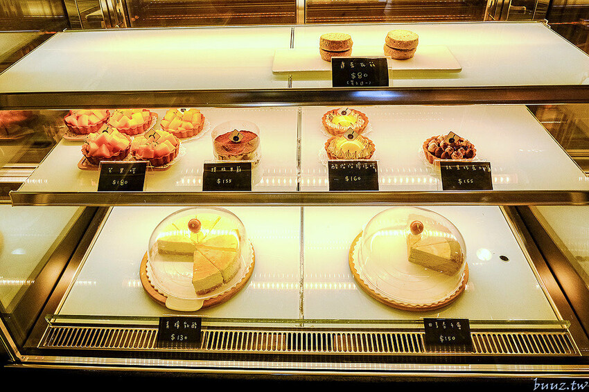 芒果布丁寶盒閃耀光芒，小鍋甜點咖啡芒果季，楊枝甘露甜品也變成裸蛋糕甜點！