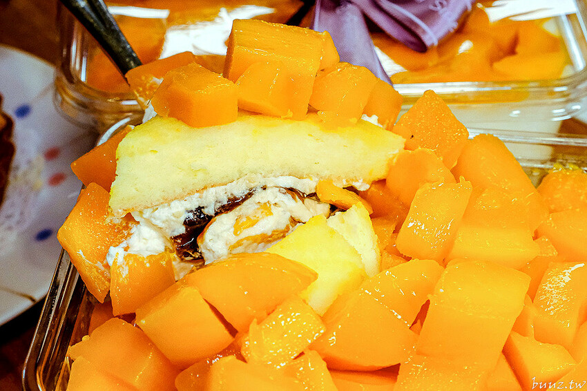 芒果布丁寶盒閃耀光芒，小鍋甜點咖啡芒果季，楊枝甘露甜品也變成裸蛋糕甜點！