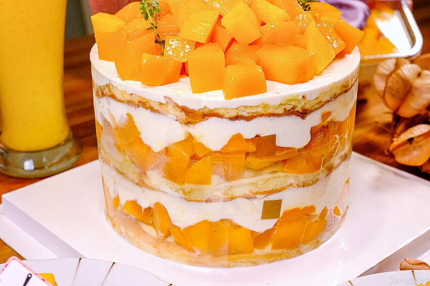 芒果布丁寶盒閃耀光芒，小鍋甜點咖啡芒果季，楊枝甘露甜品也變成裸蛋糕甜點！