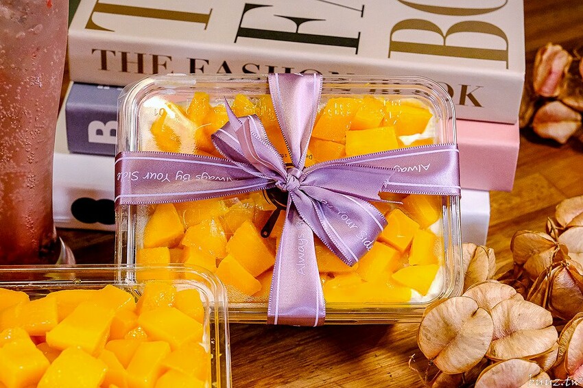 芒果布丁寶盒閃耀光芒，小鍋甜點咖啡芒果季，楊枝甘露甜品也變成裸蛋糕甜點！