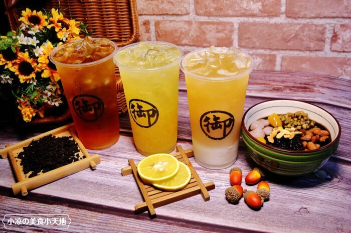 草莓控要暴動囉！夢幻草莓甜品這家非吃不可，浮誇三層整顆草莓蛋糕、草莓寶盒、絕對令人淪陷的戀愛滋味！