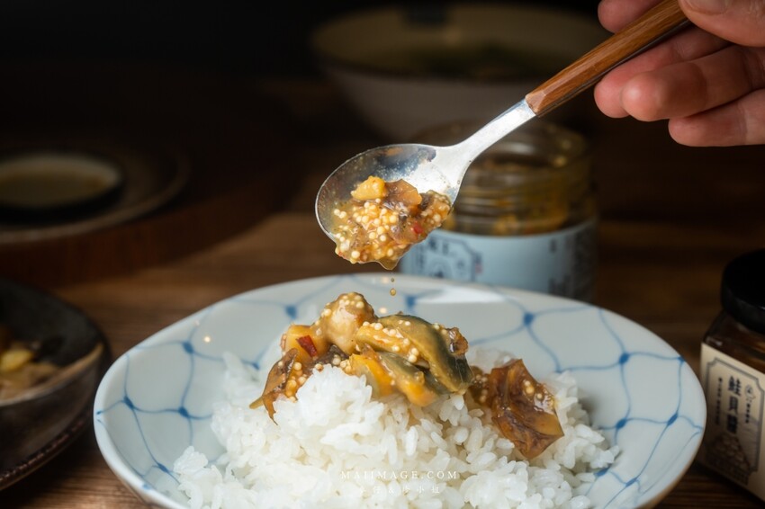 台中團購美食｜你吃土了嗎？幽靈吃土醬家家必備，台中超火排隊名店幽靈鮭貝醬全新產品。文末有官網購買連結