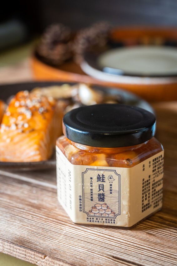 台中團購美食｜你吃土了嗎？幽靈吃土醬家家必備，台中超火排隊名店幽靈鮭貝醬全新產品。文末有官網購買連結