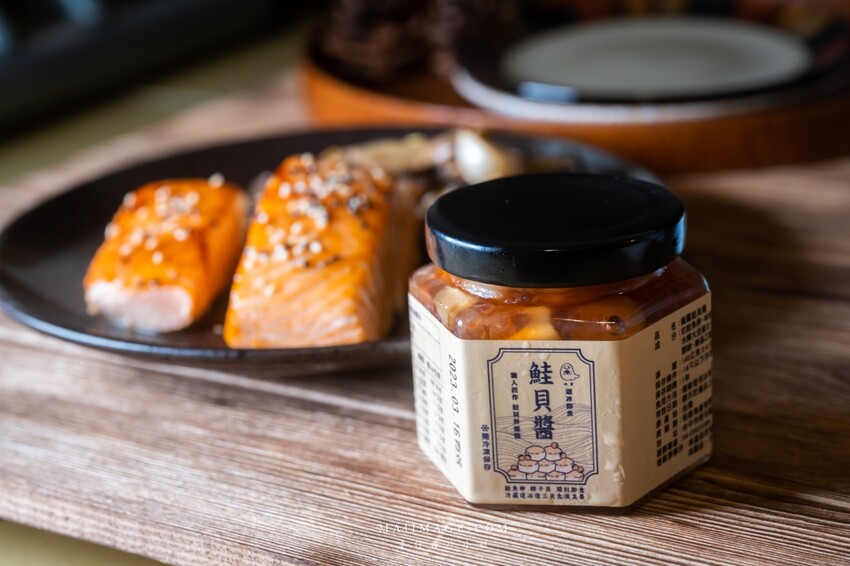 台中團購美食｜你吃土了嗎？幽靈吃土醬家家必備，台中超火排隊名店幽靈鮭貝醬全新產品。文末有官網購買連結