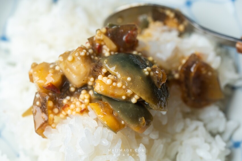 台中團購美食｜你吃土了嗎？幽靈吃土醬家家必備，台中超火排隊名店幽靈鮭貝醬全新產品。文末有官網購買連結