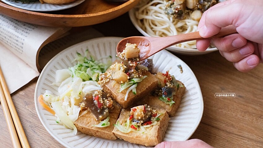 你今年吃土了嗎？2022全新人氣必買伴手禮，全台少見皮蛋＋飛魚卵＋干貝，鹹香開胃辣香誘人一吃就上癮！！中秋送禮自用兩相宜！