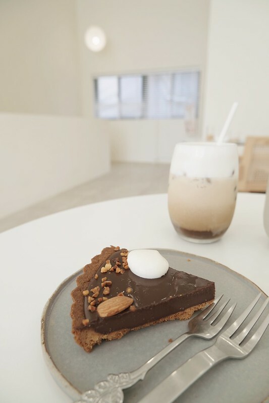 SNOW_20220809_183626_682