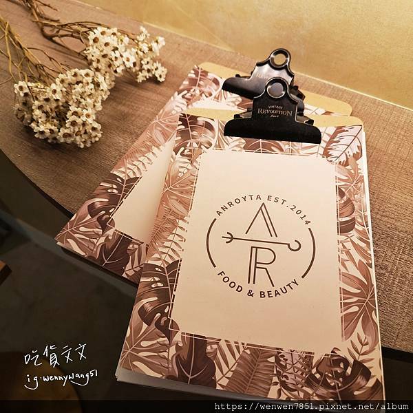 21-10-28-10-25-31-130_deco.jpg 21-10-28-10-25-31-130_deco.jpg