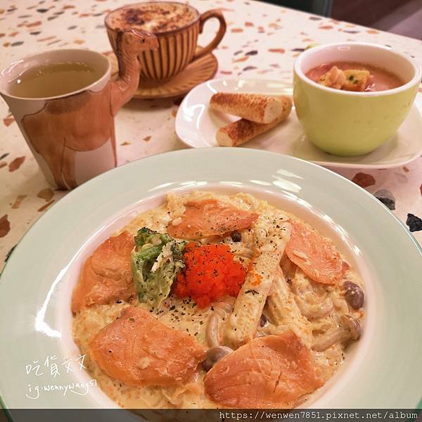 21-10-28-10-41-09-407_deco.jpg 21-10-28-10-41-09-407_deco.jpg