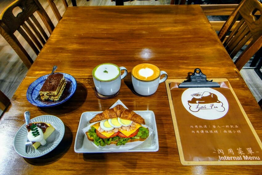 【美食】「來福咖啡 laifu coffee」新莊甜點咖啡廳推薦，輔大美食推薦、寵物友善餐廳 附菜單