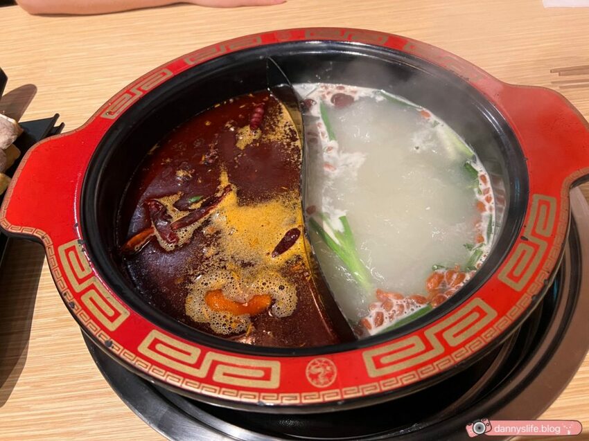 道地四川麻辣串串,在台灣也吃得到!想吃什麼自己拿,每串只要15元~麻而不辣,越吃越涮嘴~丹尼的吃喝玩樂 dannyslife.blog
