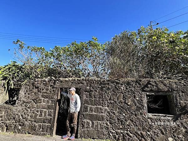 新北市貢寮區【新北。貢寮】馬崗漁港吃龍蝦|極東郵筒&極東咖啡館.嗨九蒸鮮小吃