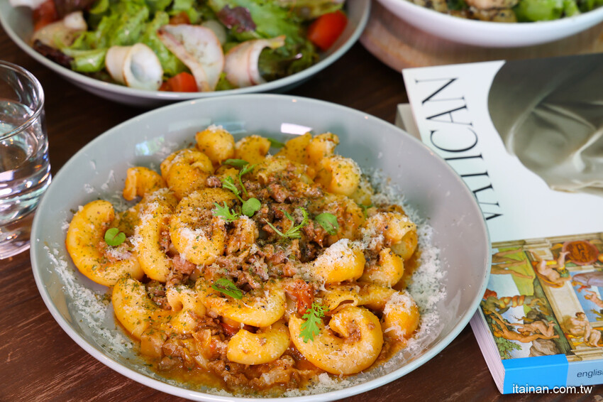 當甜點師傅遇上義式主廚的浪漫餐廳!手工義大利麵、歐奇、手作甜點、結合台南在地虱目魚的創意義式主餐必點!台南水交社義式餐廳「La Memoria 記義・歐餐廳」 @台南好Food遊