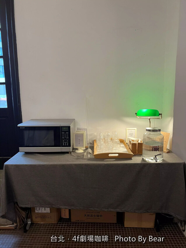 【台北】「4F劇場咖啡Le Promenoir Coffee．在古蹟裡喝咖啡，隱身中山堂裡的靜謚咖啡館（單品手沖/手作甜點