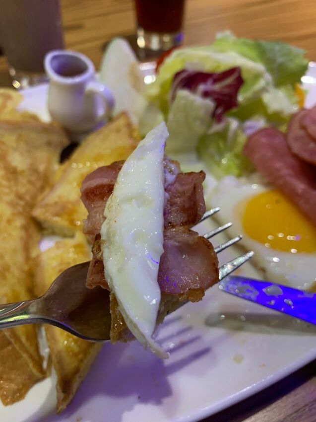 民權西路早午餐｜圈子 Brunch.Coffee 美式早午餐廳 超大份量好滿足 草莓舒芙蕾好Q嫩