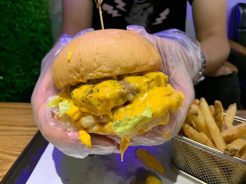 民權西路早午餐｜圈子 Brunch.Coffee 美式早午餐廳 超大份量好滿足 草莓舒芙蕾好Q嫩