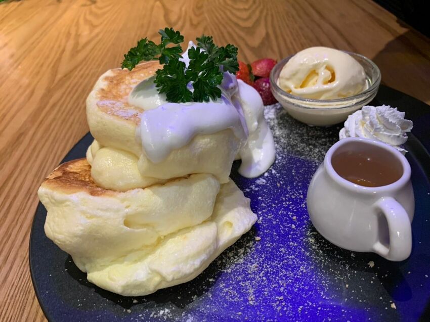 民權西路早午餐｜圈子 Brunch.Coffee 美式早午餐廳 超大份量好滿足 草莓舒芙蕾好Q嫩