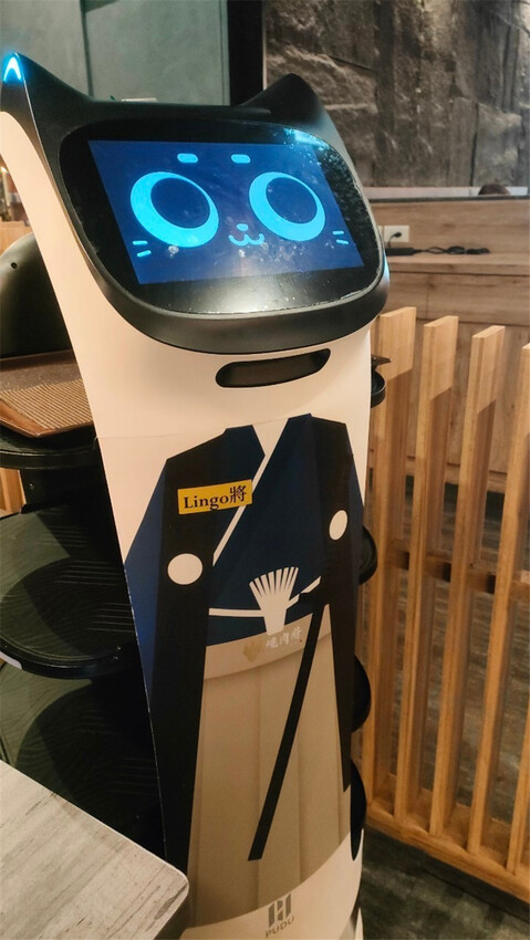 美食｜高雄夢時代【燒肉將Yakiniku Plus】當科技碰撞美食 ，高科技燒肉吃到飽火烤兩吃， 讓你眼睛為之一亮