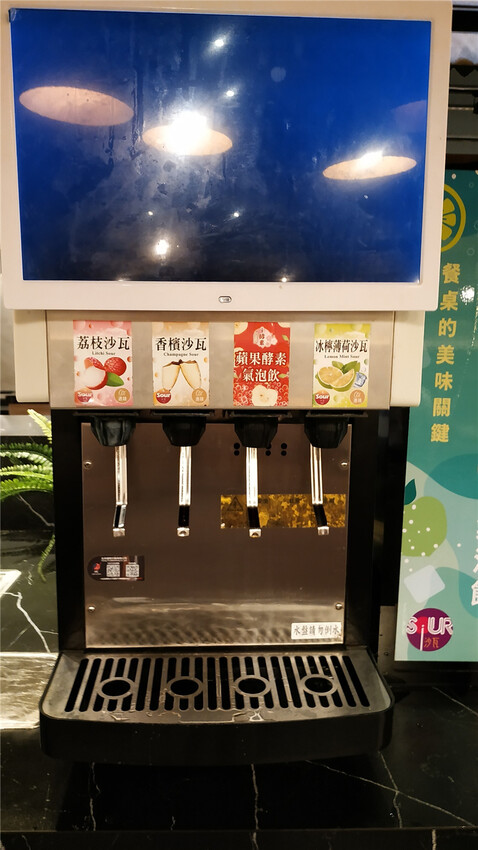 美食｜高雄夢時代【燒肉將Yakiniku Plus】當科技碰撞美食 ，高科技燒肉吃到飽火烤兩吃， 讓你眼睛為之一亮