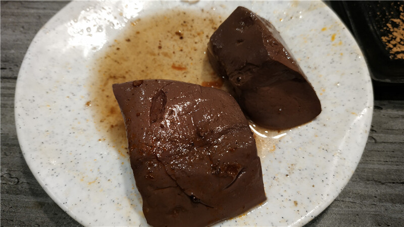 美食｜高雄夢時代【燒肉將Yakiniku Plus】當科技碰撞美食 ，高科技燒肉吃到飽火烤兩吃， 讓你眼睛為之一亮