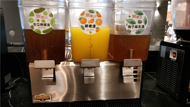 美食｜高雄夢時代【燒肉將Yakiniku Plus】當科技碰撞美食 ，高科技燒肉吃到飽火烤兩吃， 讓你眼睛為之一亮