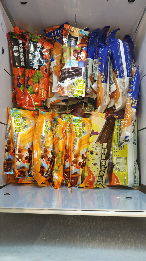 美食｜高雄夢時代【燒肉將Yakiniku Plus】當科技碰撞美食 ，高科技燒肉吃到飽火烤兩吃， 讓你眼睛為之一亮