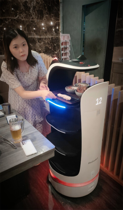 美食｜高雄夢時代【燒肉將Yakiniku Plus】當科技碰撞美食 ，高科技燒肉吃到飽火烤兩吃， 讓你眼睛為之一亮