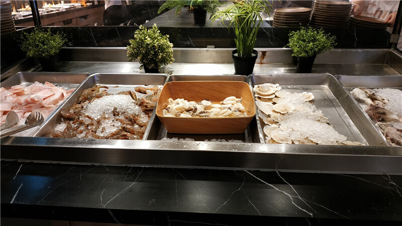 美食｜高雄夢時代【燒肉將Yakiniku Plus】當科技碰撞美食 ，高科技燒肉吃到飽火烤兩吃， 讓你眼睛為之一亮