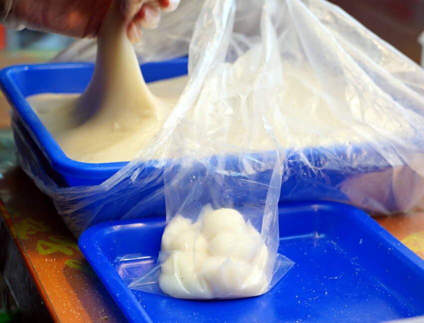 【桃園美食】康家客家手工麻糬．網美風棋格麻糬，三種口味一次滿足!