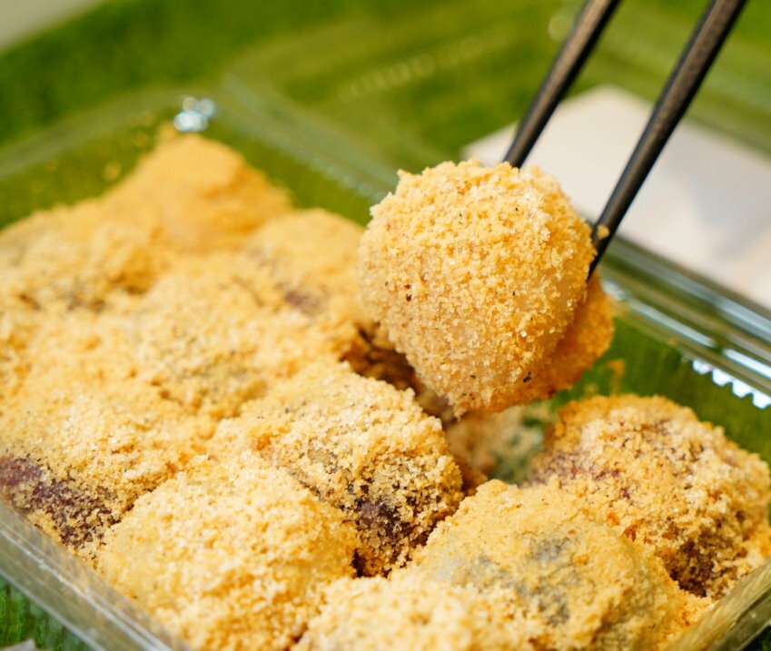 【桃園美食】康家客家手工麻糬．網美風棋格麻糬，三種口味一次滿足!